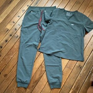 Figs bonsai medium Catarina and medium tall high waisted Zamora